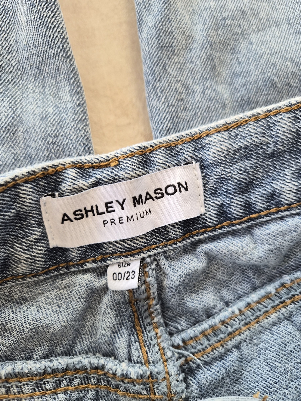 Ashley Mason Frayed Star Patch Wide Leg Jeans 00/23 - Picture 2 of 15